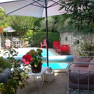 Bed & Breakfast La Sapiniere -chambres Climatisees ***